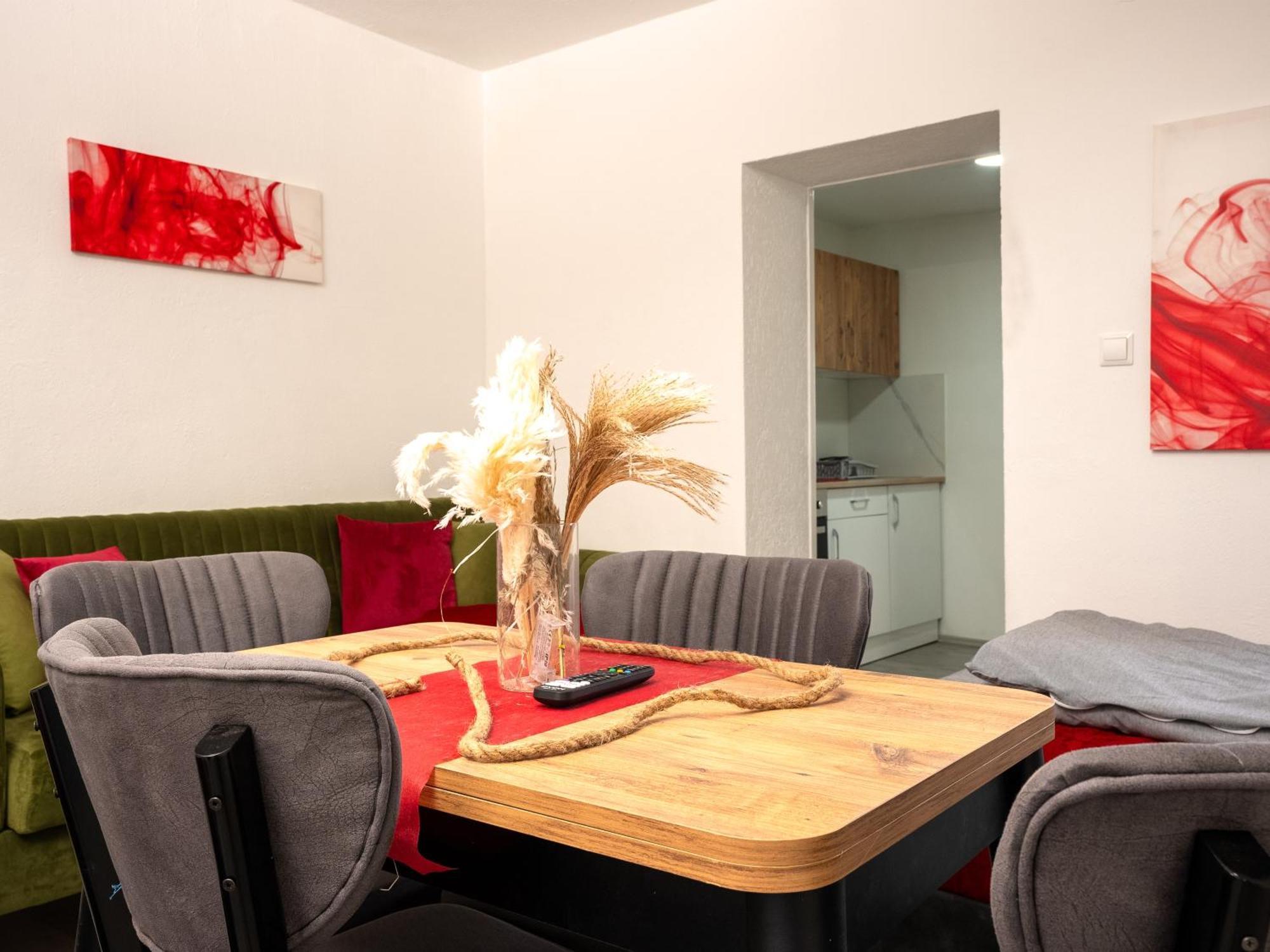 Serviceroom24 - Apartment 4 In Herten Wlan - Smart-Tv - 24-7 Check-In Und Kueche Екстер'єр фото